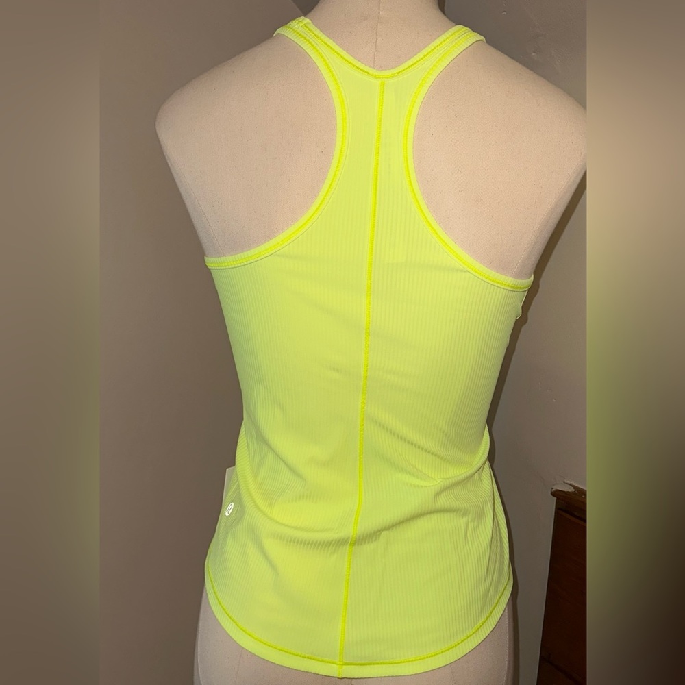 Lululemon tank - Picture 3 of 3
